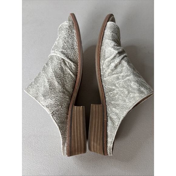 Sofft Womens Netta Leather Slide Sandals 7 Gold Metallic Distressed Slip On - Picture 5 of 8